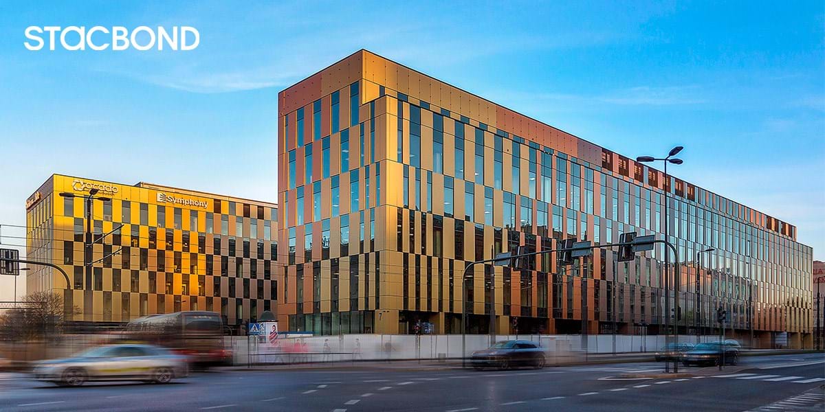 Metallisävyinen STACBOND®-alumiinikomposiitti erottuu edukseen