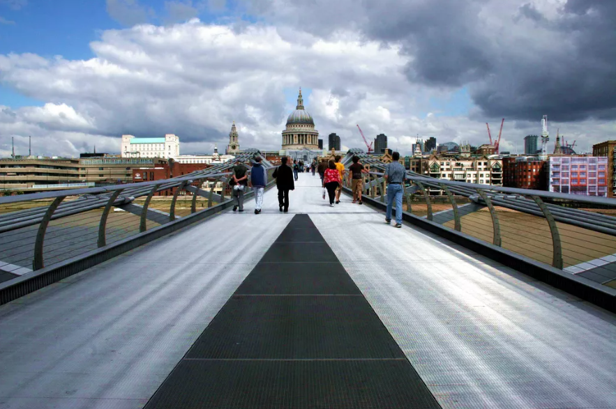 Millennium bridge - luonnonväri anodisoitu alumiiniprofiili